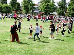 親子でフォークダンス🎶